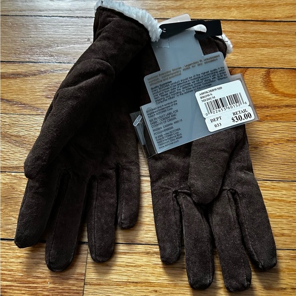 Isotoner Women’s Dark Brown Gloves - Picture 2 of 5